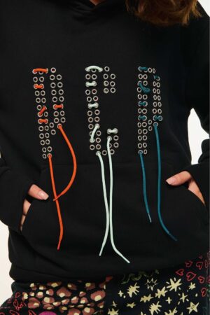 4252060001-4-1050x1574