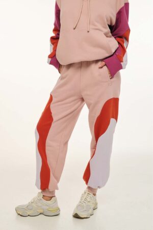 4275083001-2-1050x1574