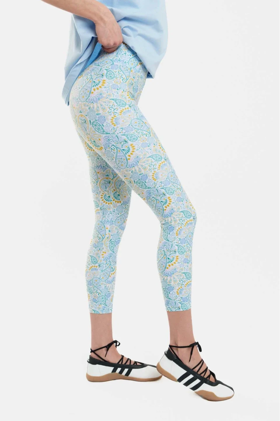Woman Printed High-Waisted Leggings 7/8 - Bandana Light Blue