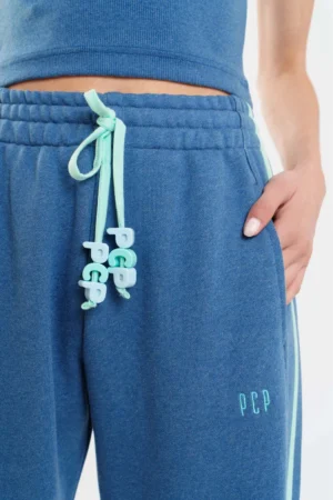 4562076010-2-1050x1574