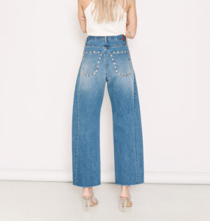 GwenMediumStudded3