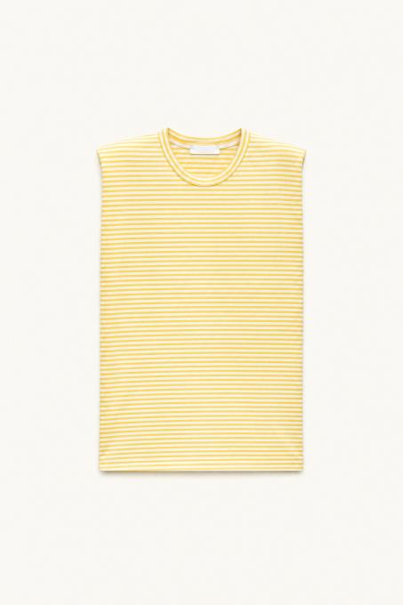 Sleeveless T-shirt
